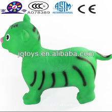 Juguete inflable del animal